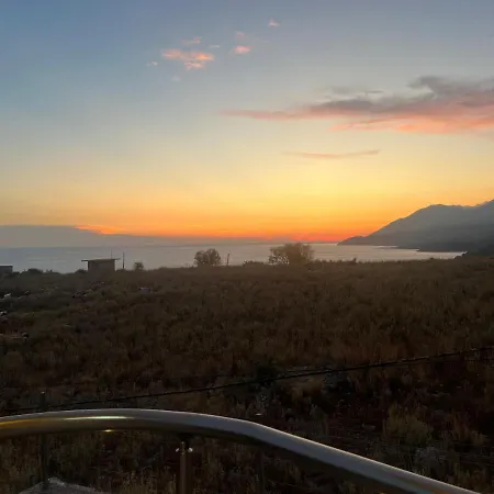 Hotel Noah's Himare