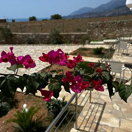 Hotel Noah's Himare