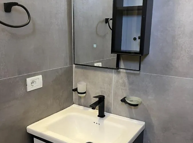 Noah's Hotel 3*
