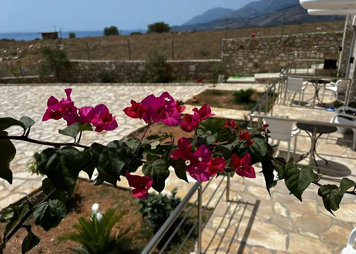 Hotel Noah's Himare